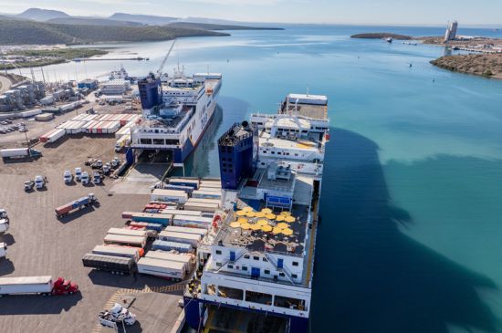 OMI prueba +AI en puerto Pichilingue para reducir combustible en buques